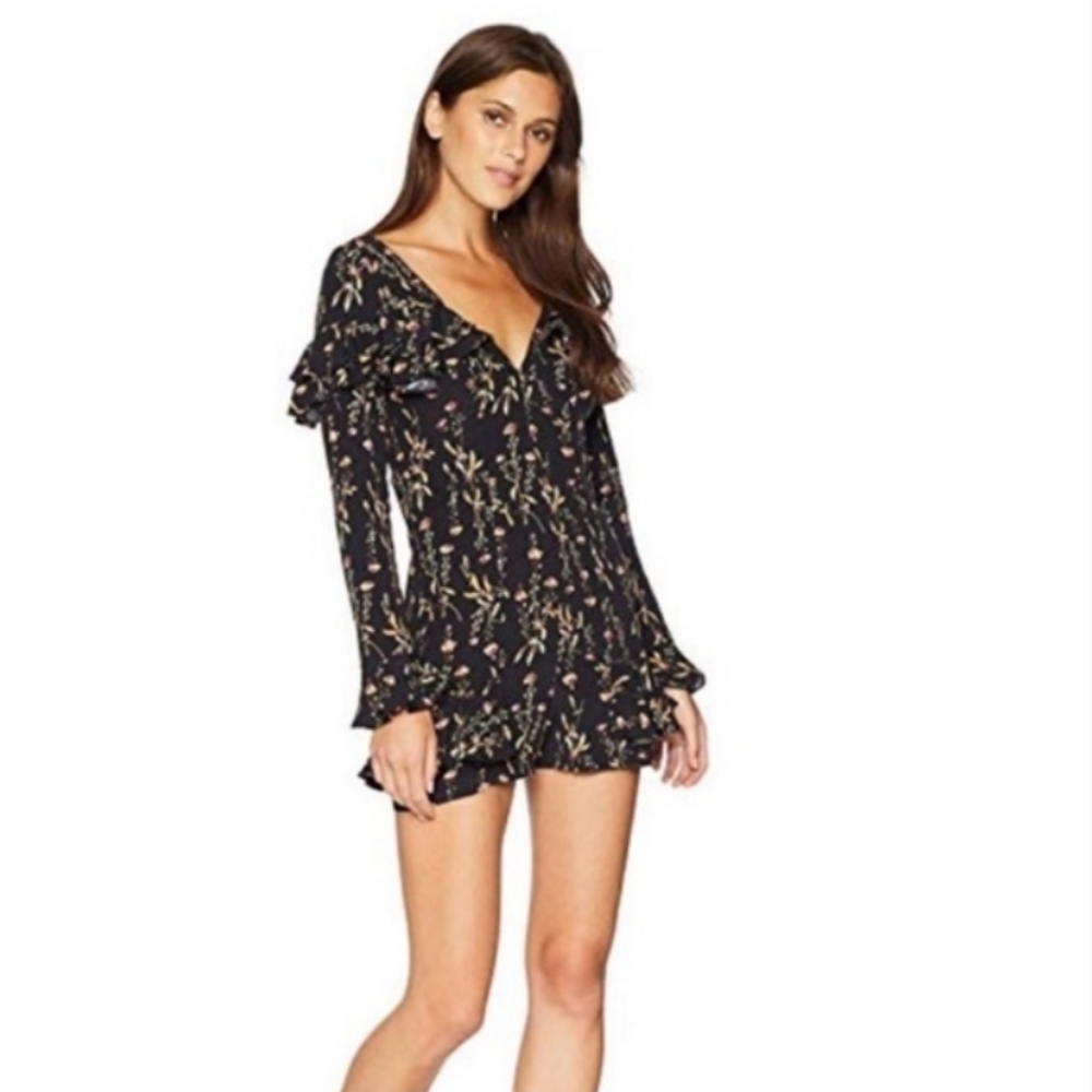 LIKELY AMIRA BLACK MULTI RUFFLE FLORAL ROMPER LONG SLEEVE  SIZE 0